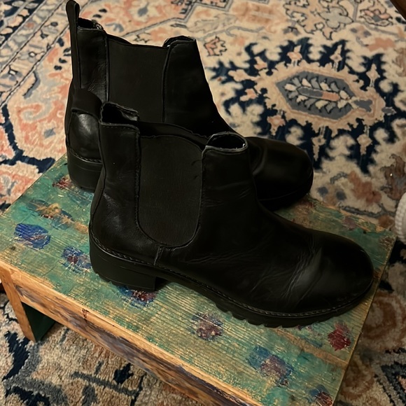 Leather boots - Picture 5 of 7